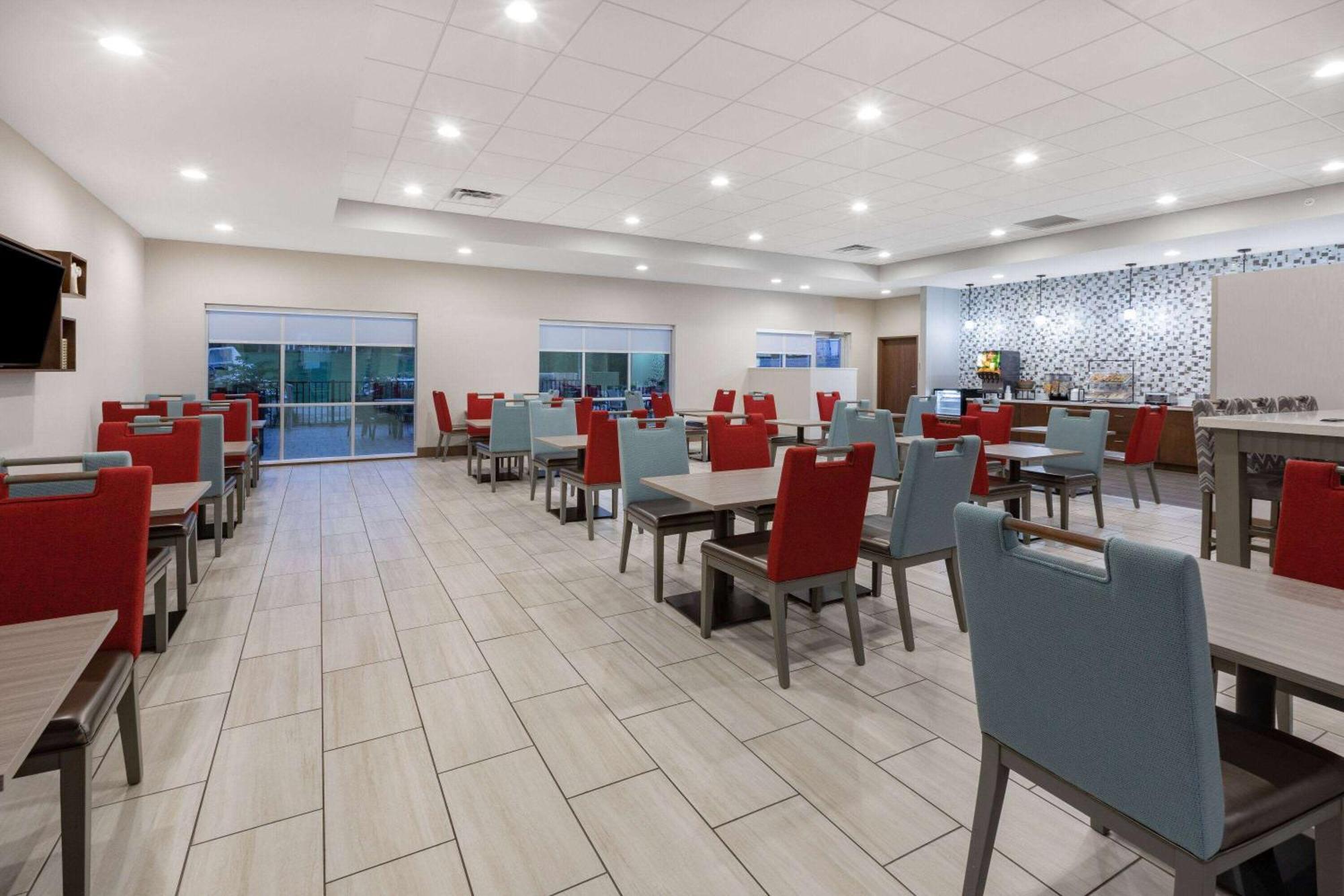 La Quinta Inn & Suites By Wyndham Jackson-Cape Girardeau מראה חיצוני תמונה