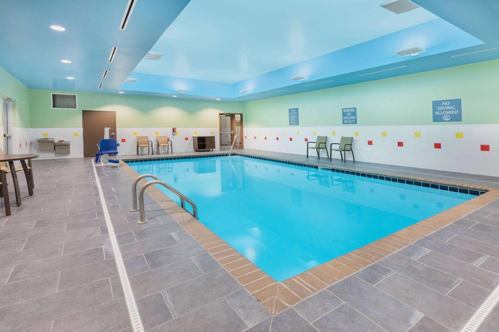 La Quinta Inn & Suites By Wyndham Jackson-Cape Girardeau מראה חיצוני תמונה