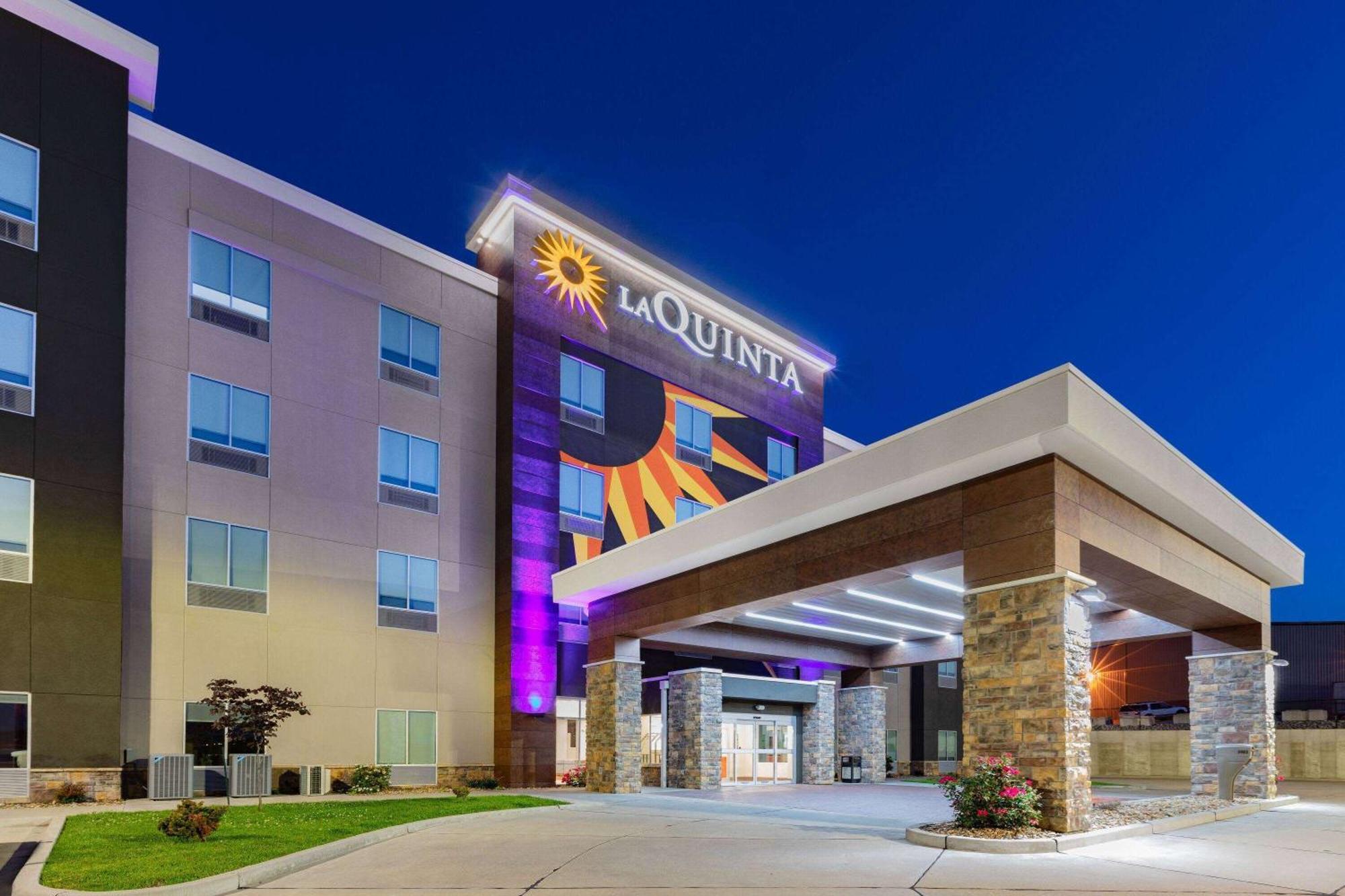La Quinta Inn & Suites By Wyndham Jackson-Cape Girardeau מראה חיצוני תמונה